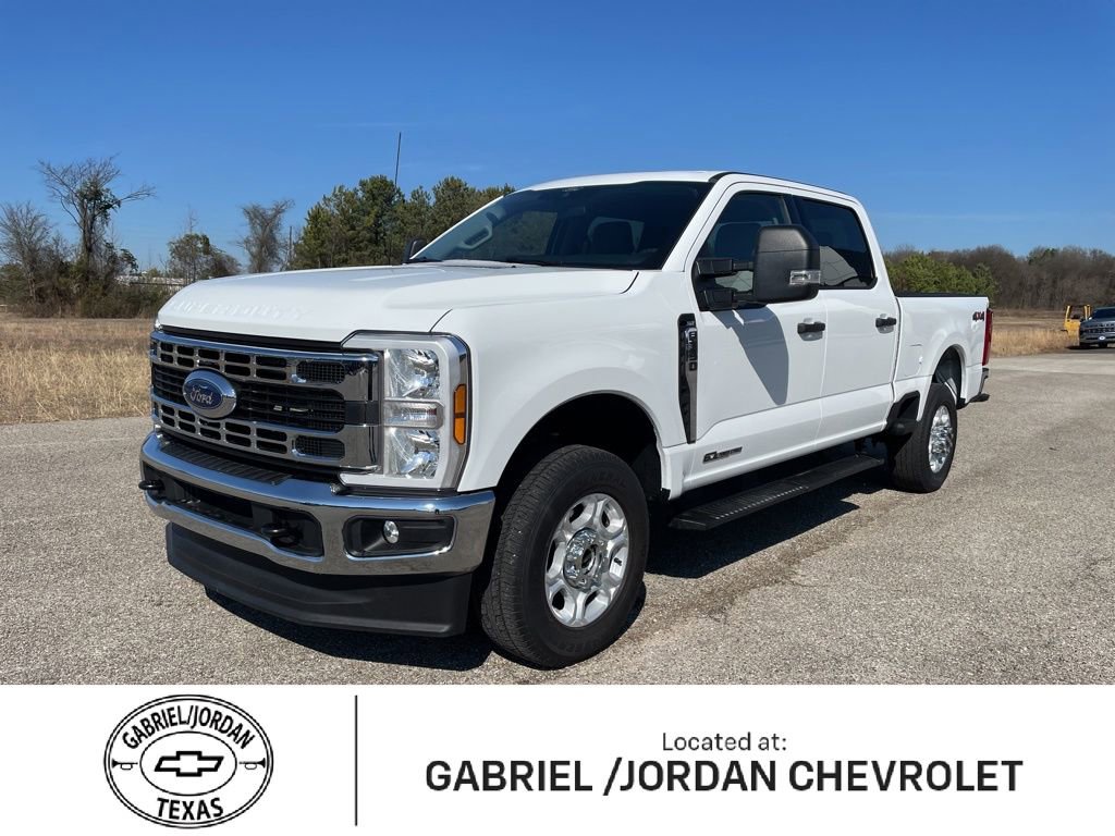 Used 2025 Ford F350 XLT image 1