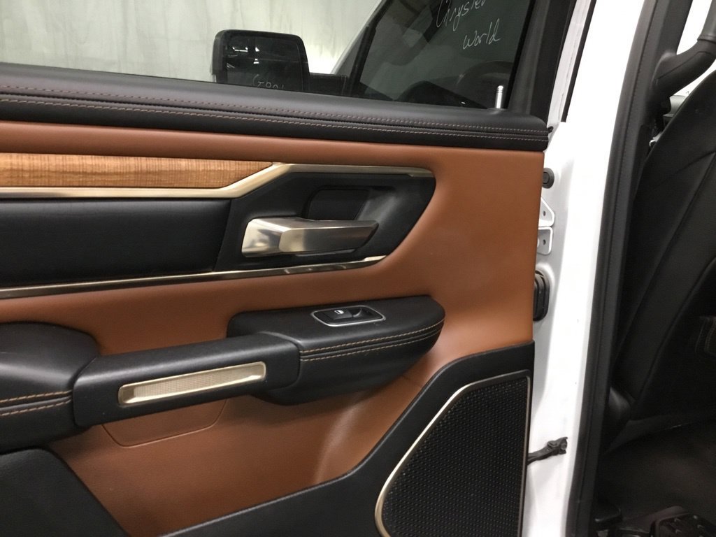 Used 2022 RAM 1500 Limited w/ Body Color Bumper Group AWD/4WD image 14