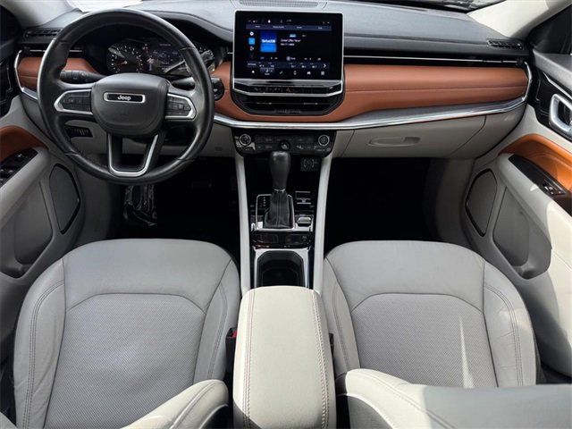 Used 2022 Jeep Compass Limited image 4