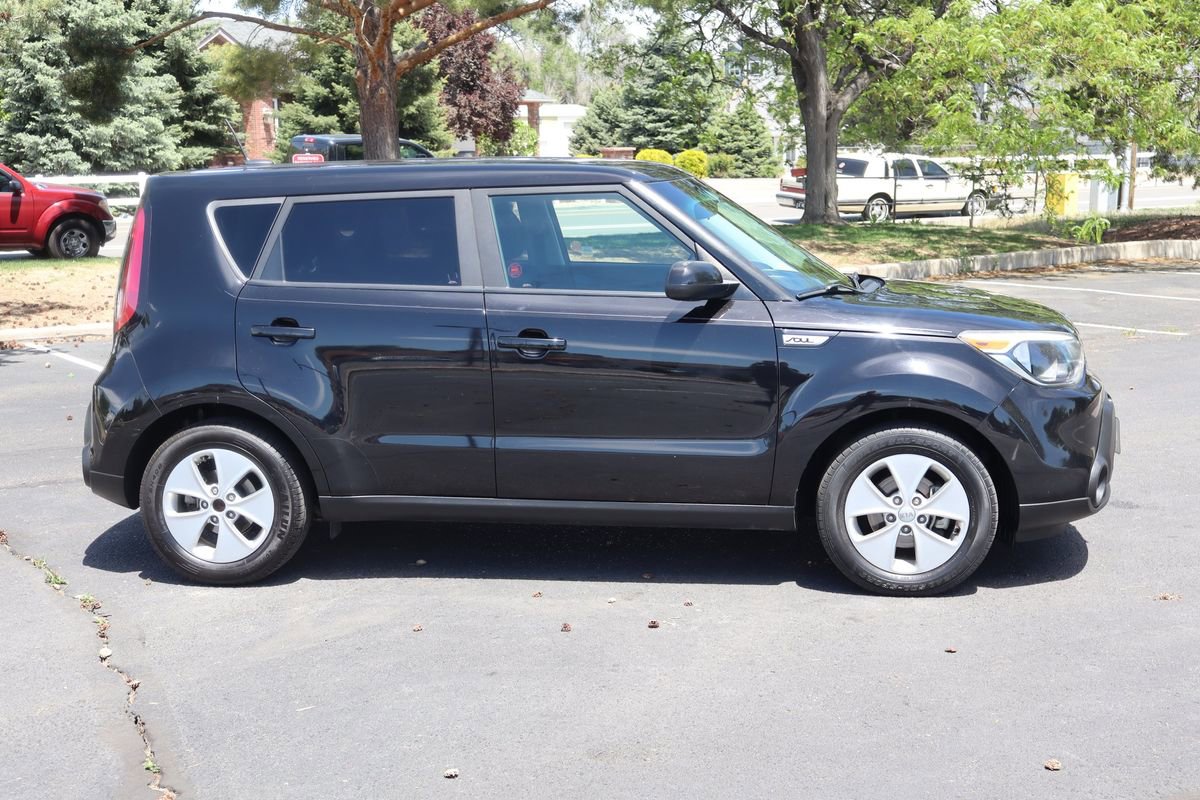 Used 2016 Kia Soul FWD image 3