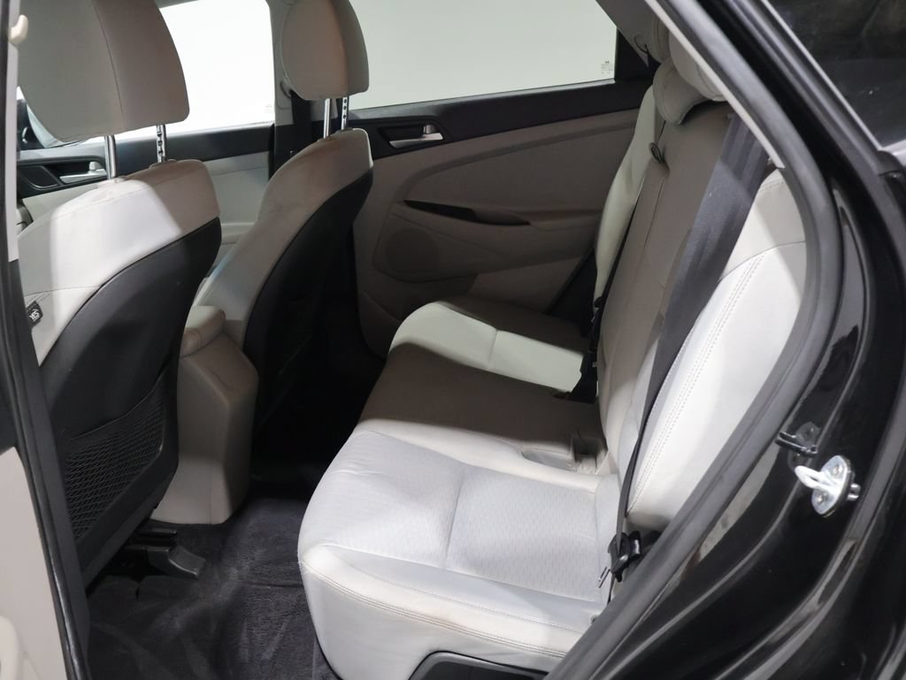 Used 2019 Hyundai Tucson SE AWD/4WD image 18