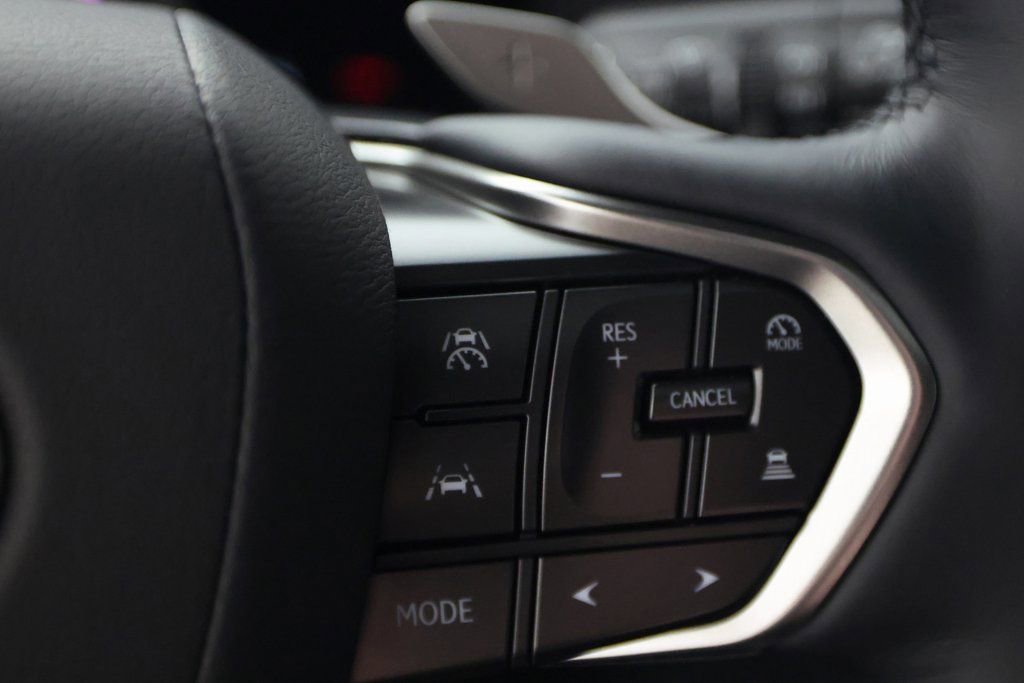 Used 2026 Lexus GX 550 w/ Accessory Package (2T) AWD/4WD image 25