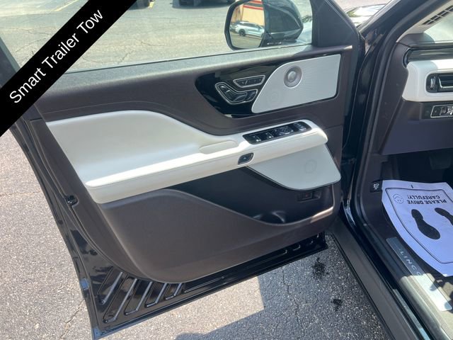 Certified 2024 Lincoln Aviator Black Label w/ Dynamic Handling Package AWD/4WD image 15