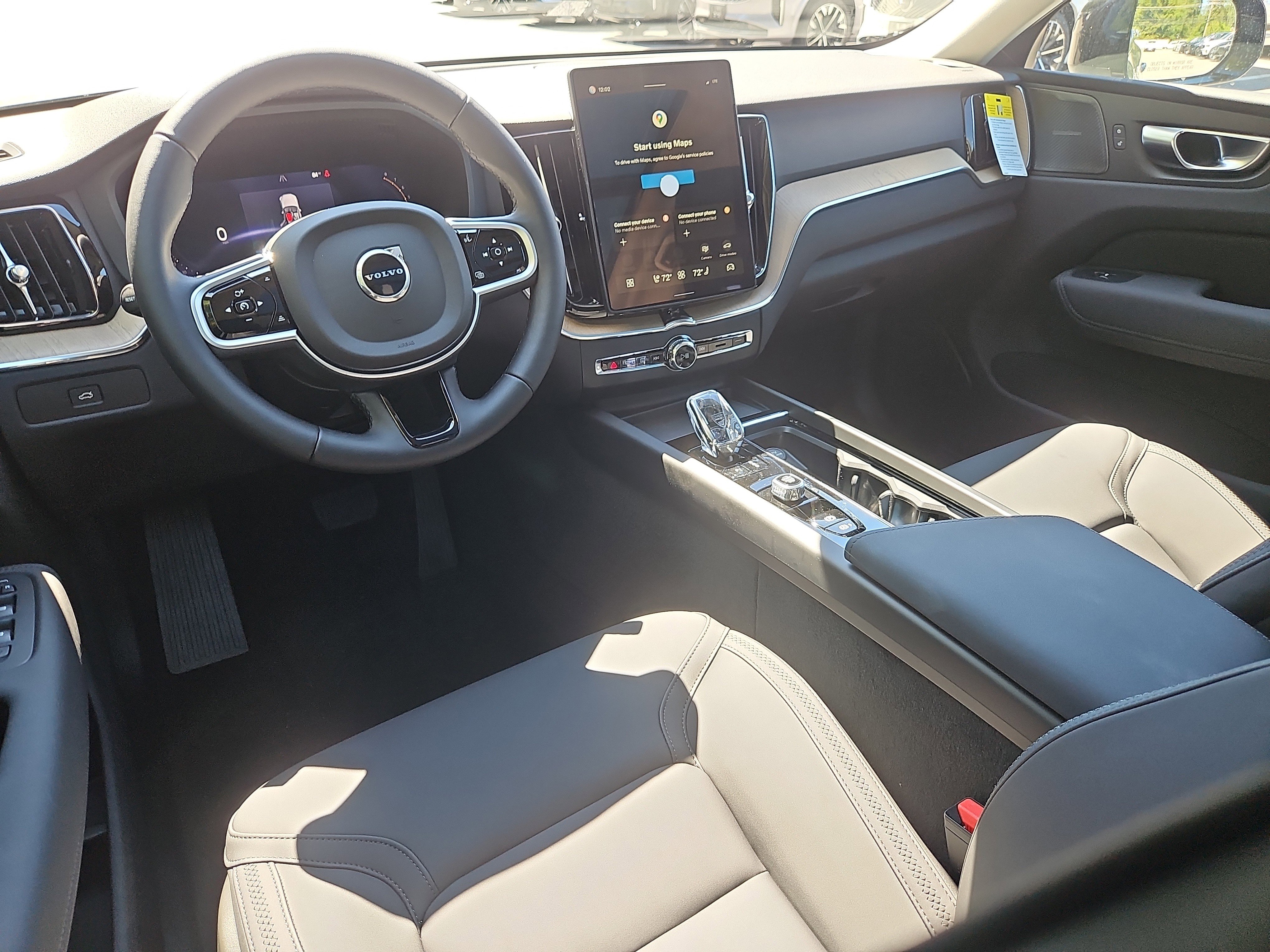New 2026 Volvo XC60 B5 Plus w/ Protection Package Premier image 3