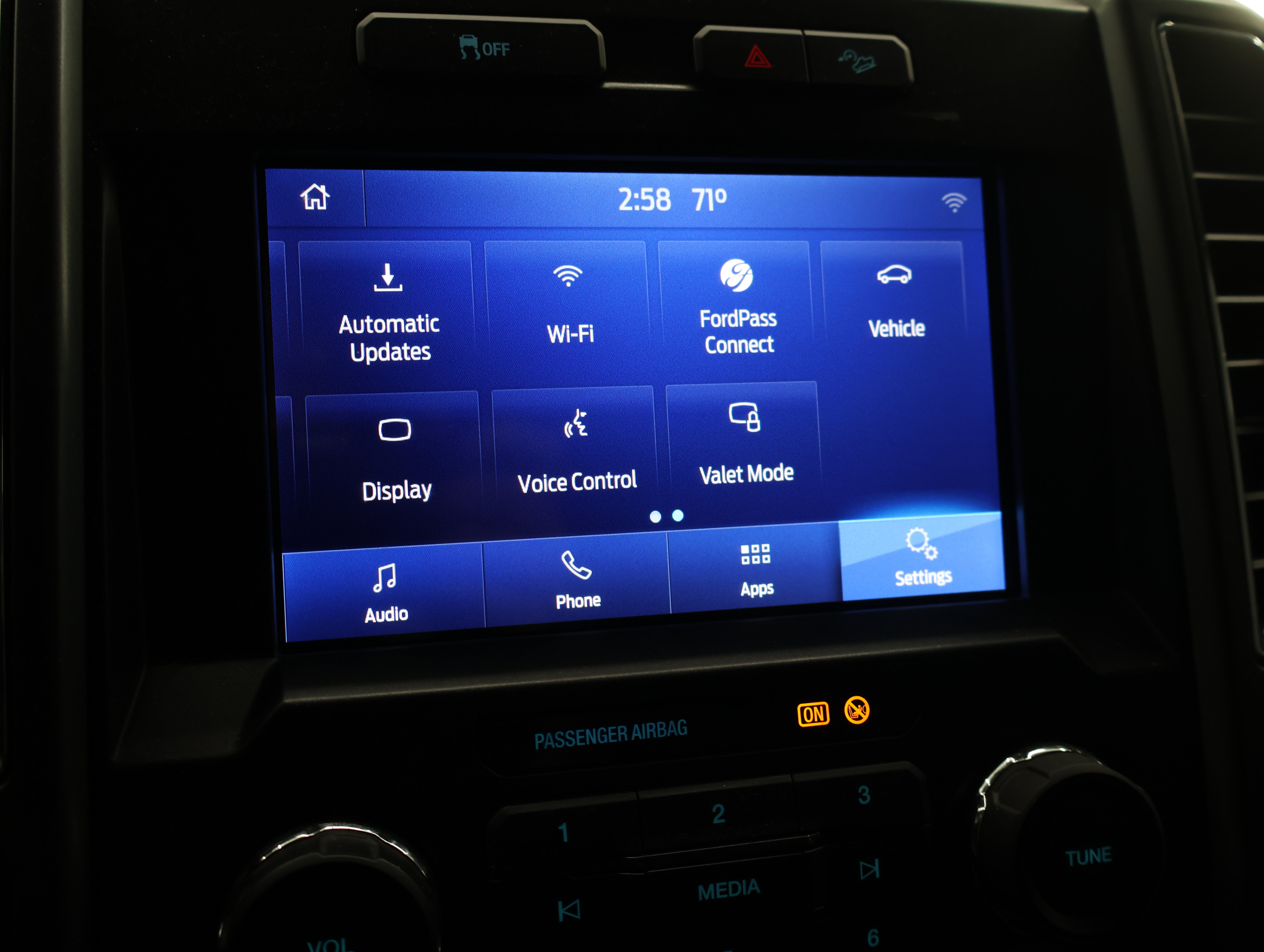 Used 2021 Ford F250 XLT w/ XLT Premium Package AWD/4WD image 57