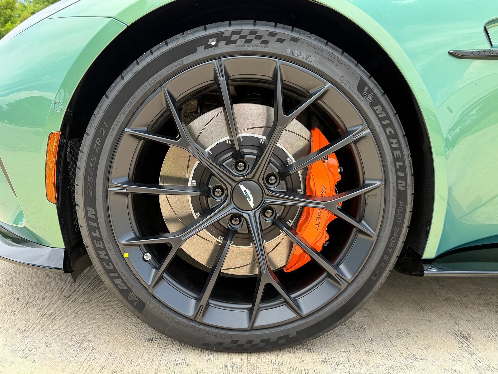 New 2026 Aston Martin V8 Vantage S RWD image 4