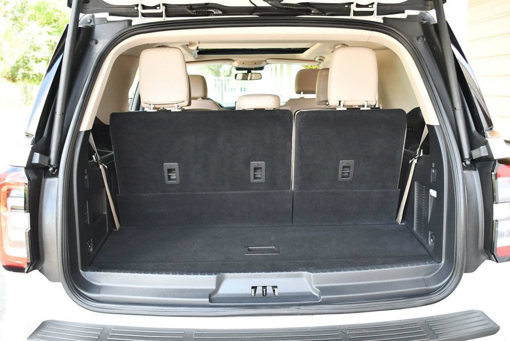 Used 2022 Ford Expedition Limited AWD/4WD image 19
