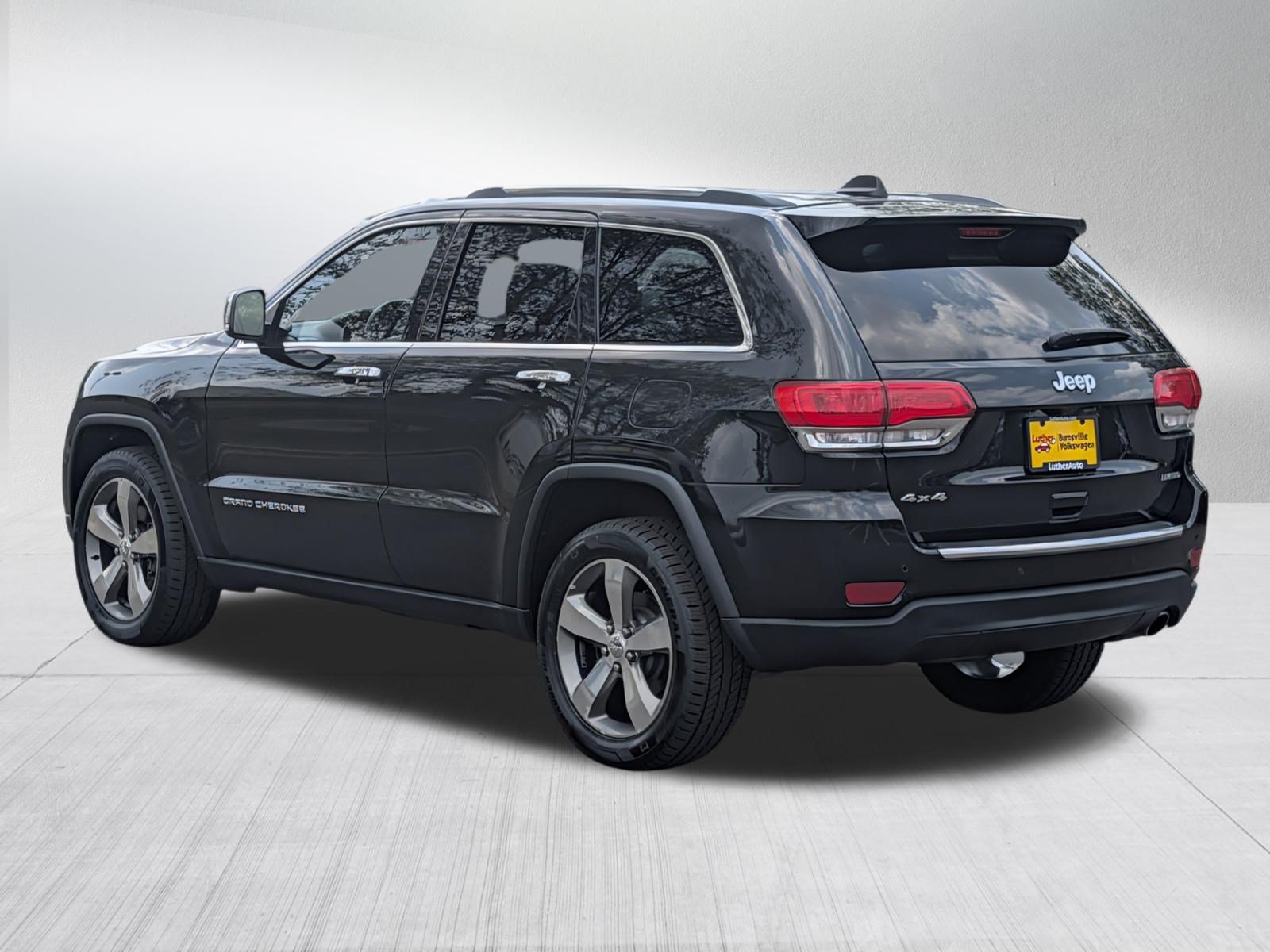 Used 2016 Jeep Grand Cherokee Limited AWD/4WD image 5