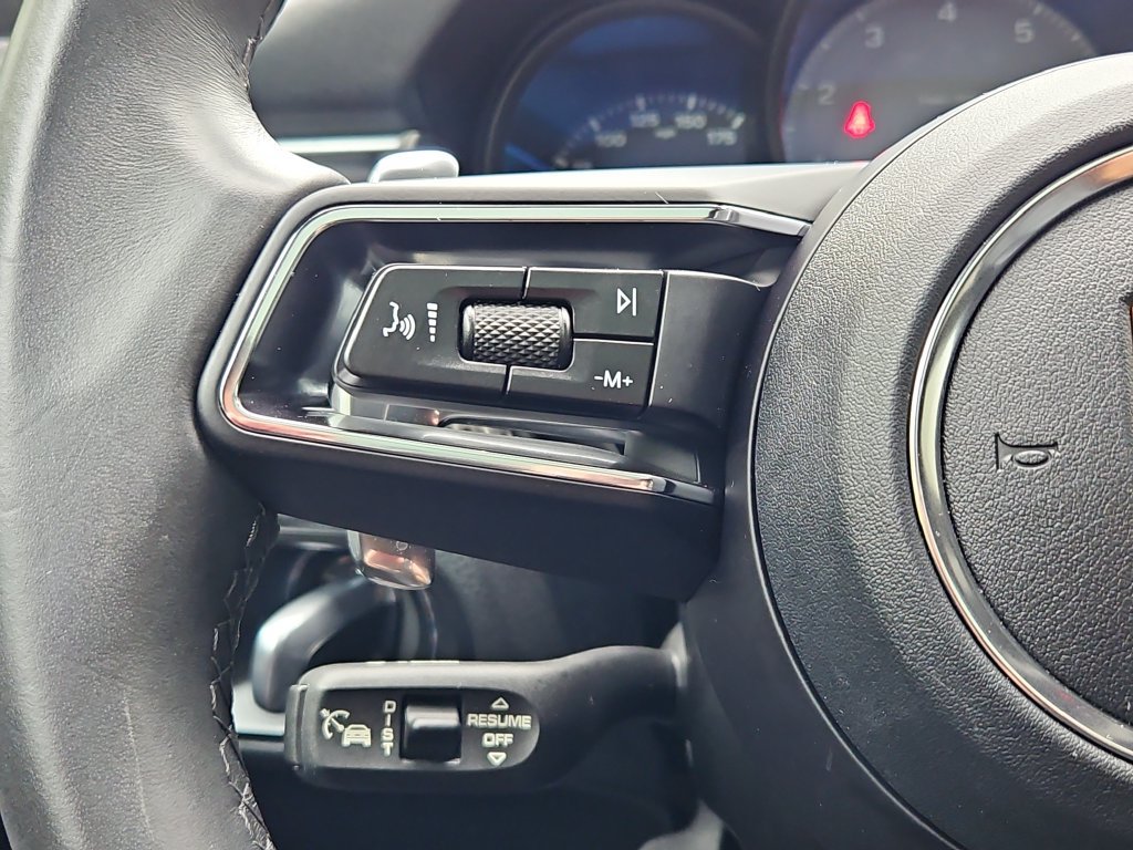 Certified 2023 Porsche Macan S AWD/4WD image 30