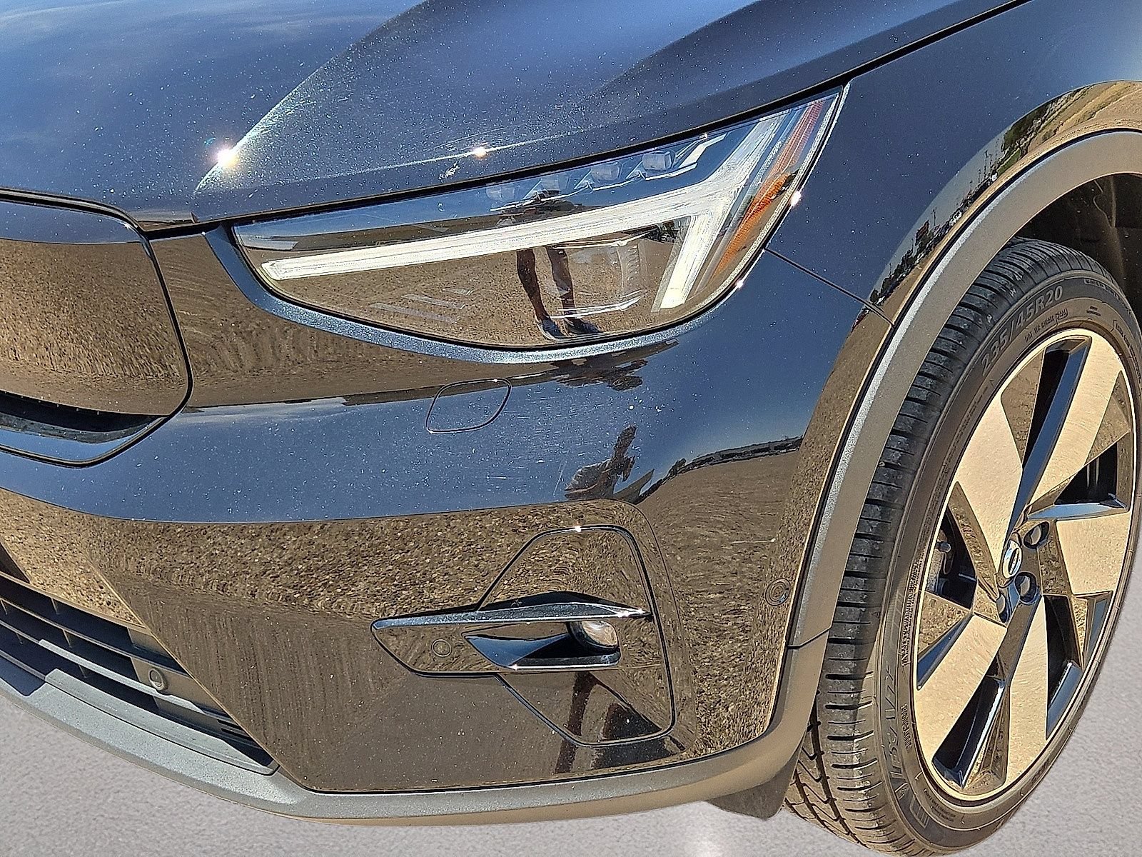Certified 2023 Volvo C40 P8 Recharge Ultimate AWD/4WD image 10