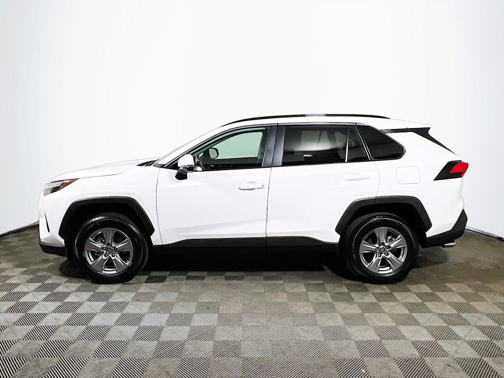 Certified 2025 Toyota RAV4 XLE AWD/4WD image 5