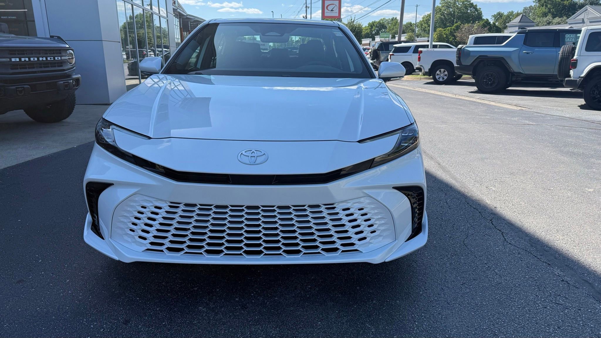 Used 2026 Toyota Camry XSE FWD image 4