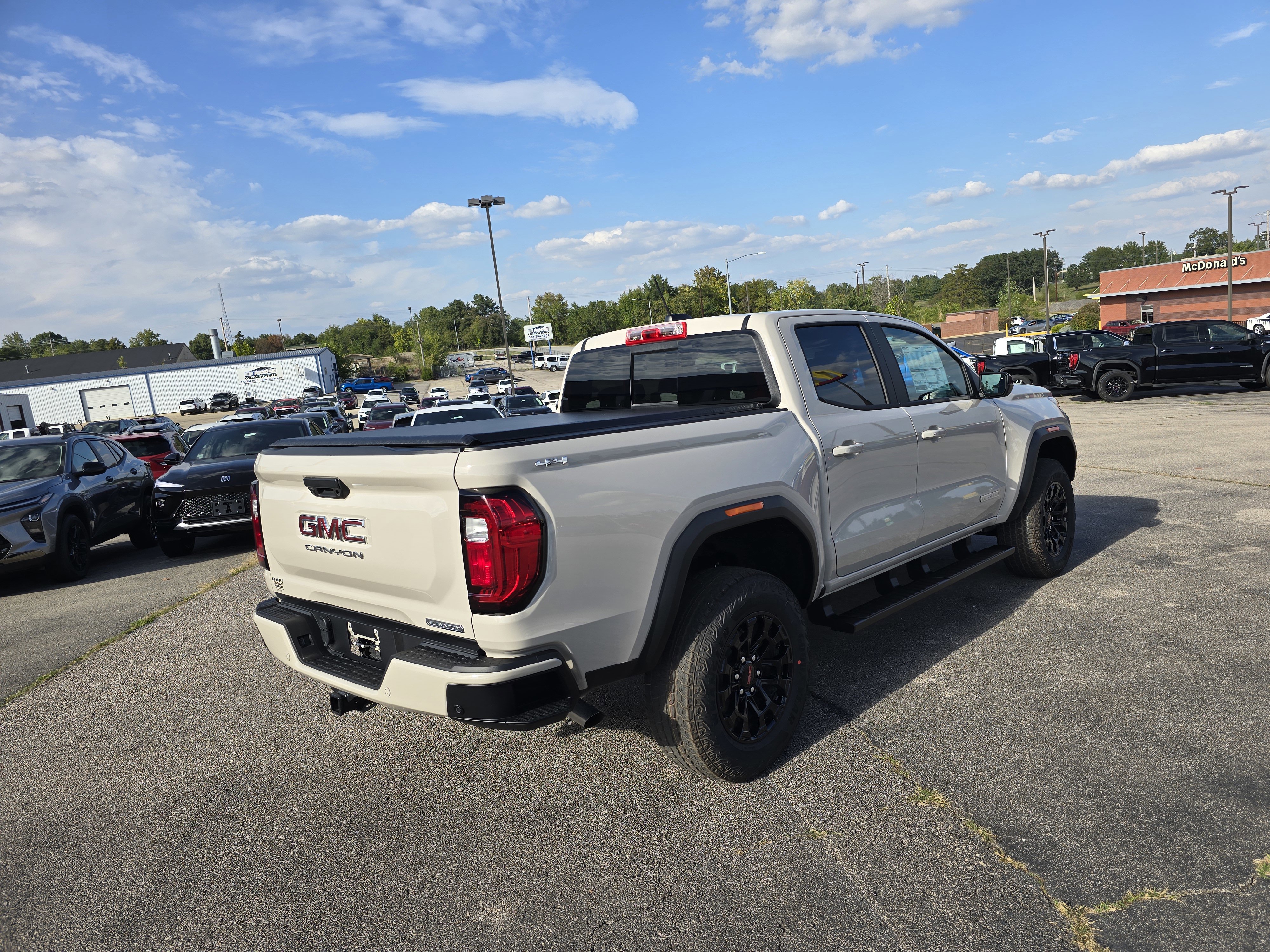 New 2026 GMC Canyon Elevation w/ Convenience Package image 3