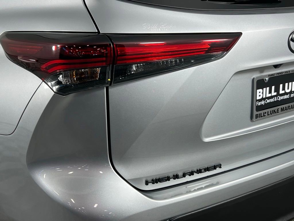 Used 2024 Toyota Highlander XLE image 13
