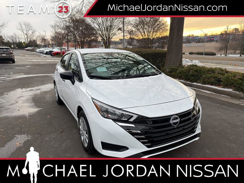 New 2025 Nissan Versa S w/ Trunk Package