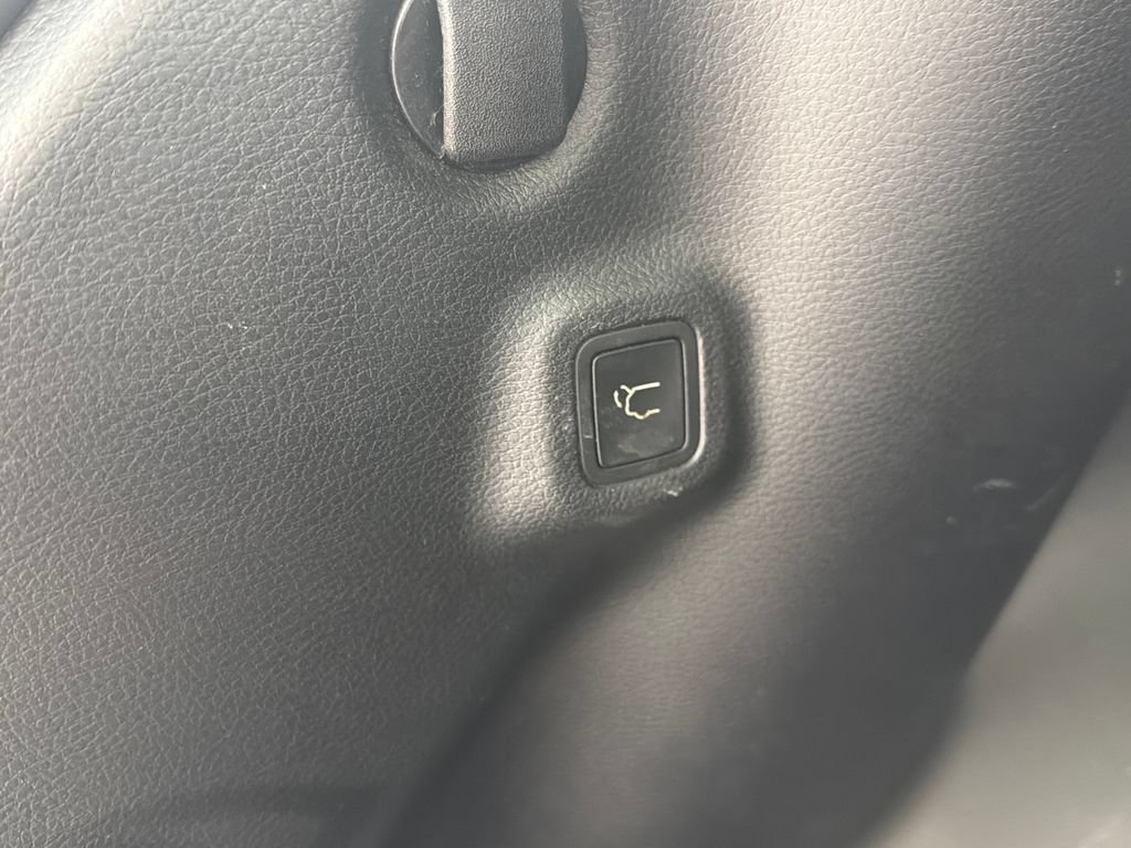 Used 2018 Jeep Compass Limited w/ Navigation Group AWD/4WD image 15
