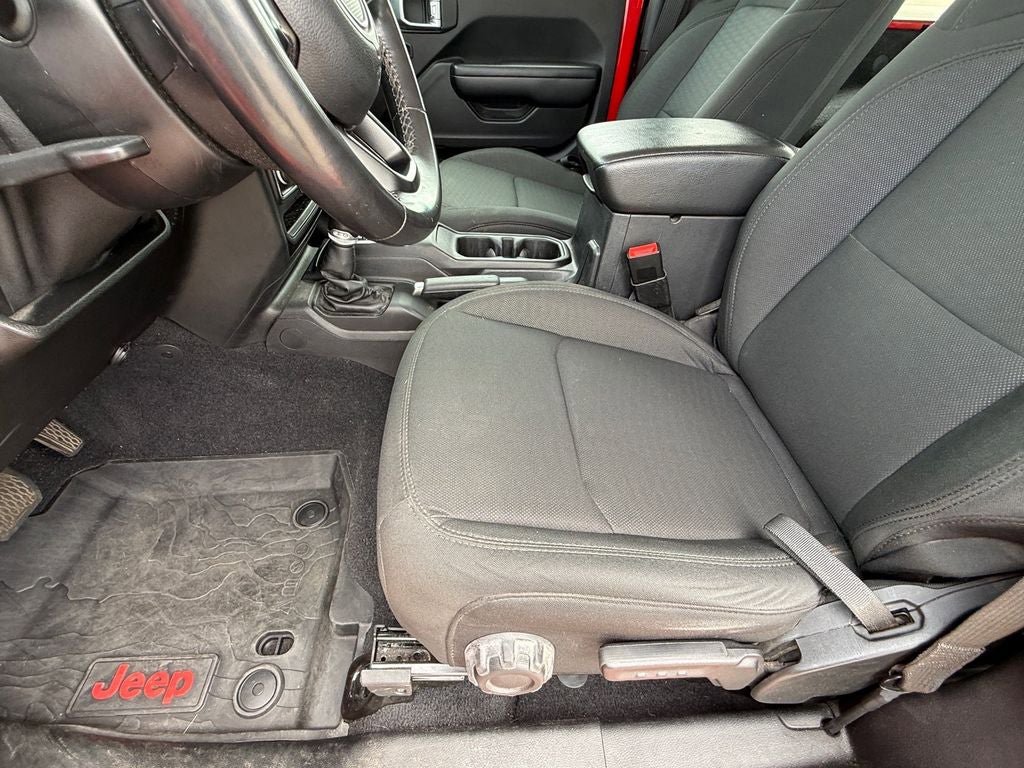 Used 2020 Jeep Wrangler Sport AWD/4WD image 12