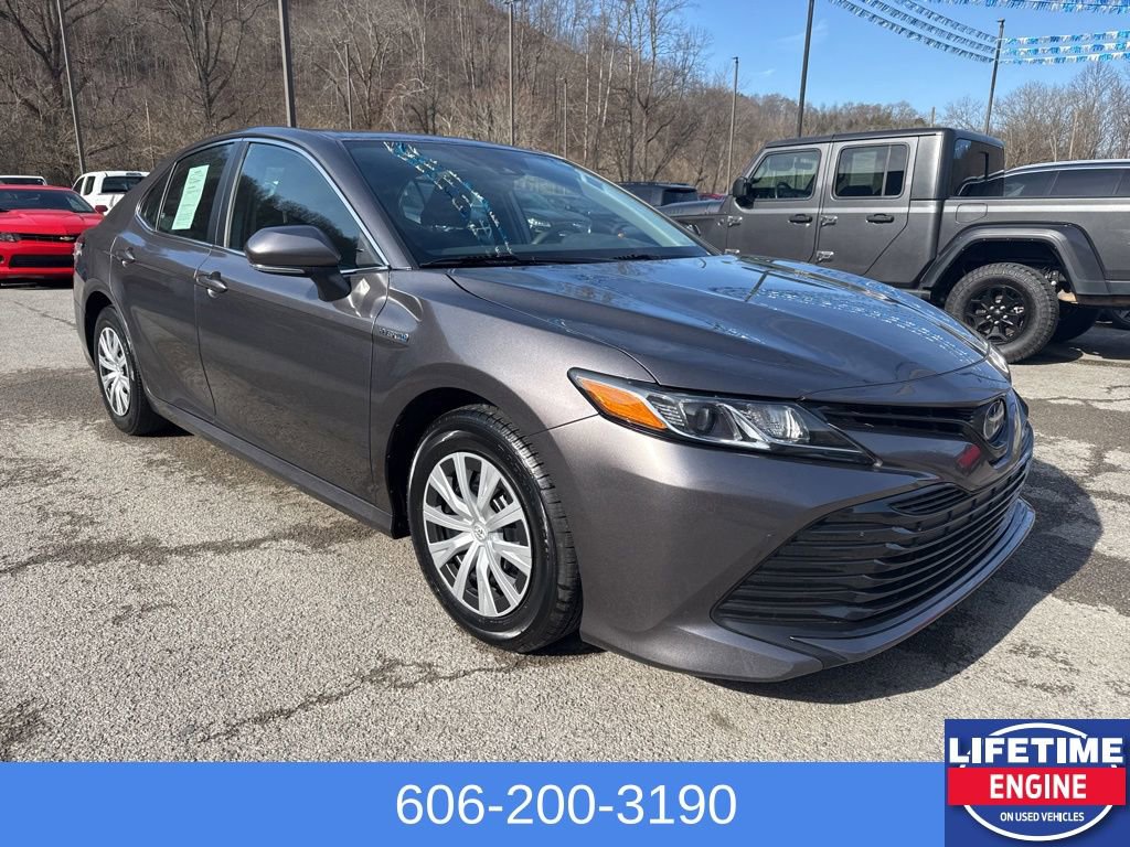 Used 2020 Toyota Camry LE image 4