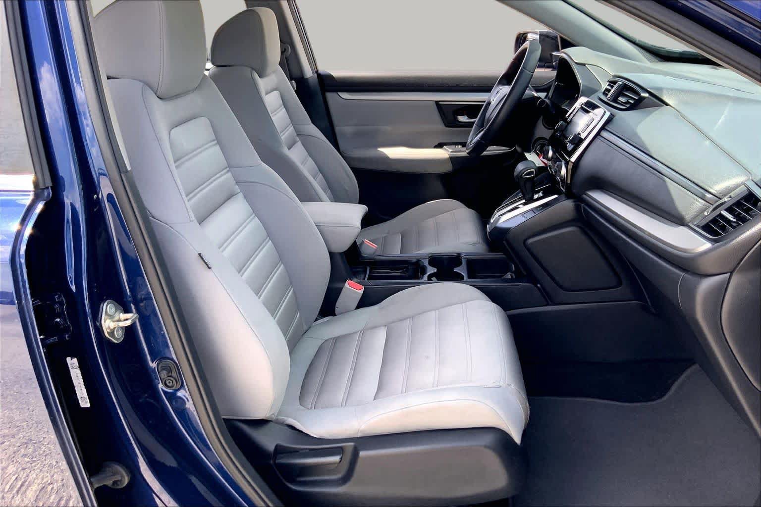 Used 2019 Honda CR-V LX image 9