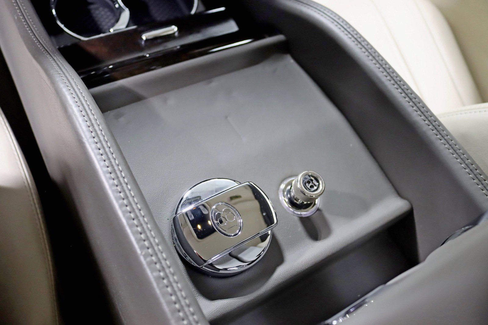 Used 2011 Bentley Mulsanne image 25