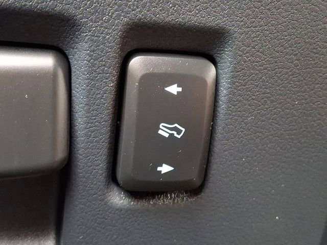 Certified 2022 Ford F150 XLT w/ Equipment Group 302A High image 24