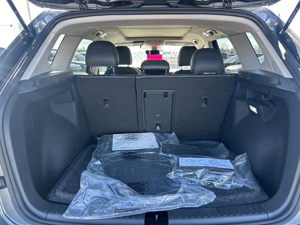 New 2026 Volkswagen Taos SEL image 29