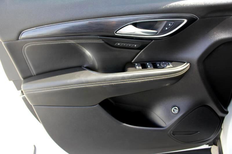 Used 2023 Buick Envision Essence image 10