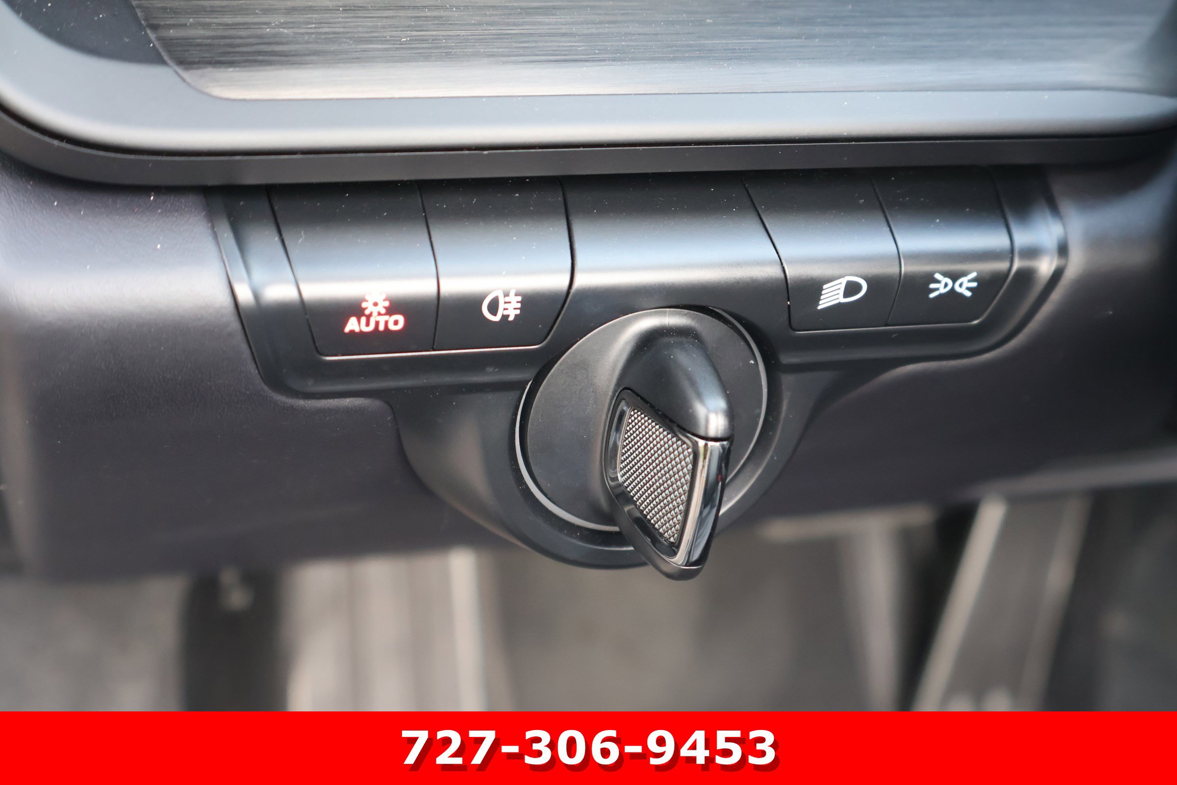 Used 2024 Porsche 911 Cabriolet image 21