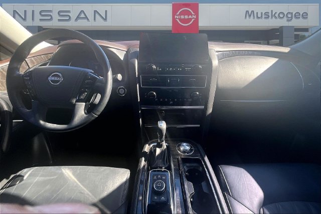 Used 2022 Nissan Armada Platinum w/ Captain's Chairs Package AWD/4WD image 7
