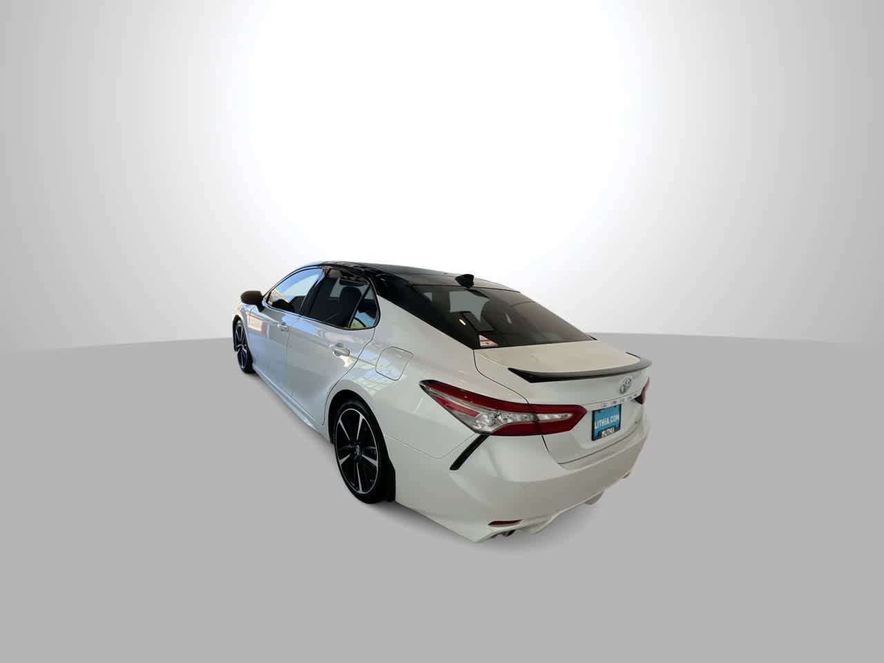 Used 2018 Toyota Camry XSE w/ Driver Assist Package FWD image 6