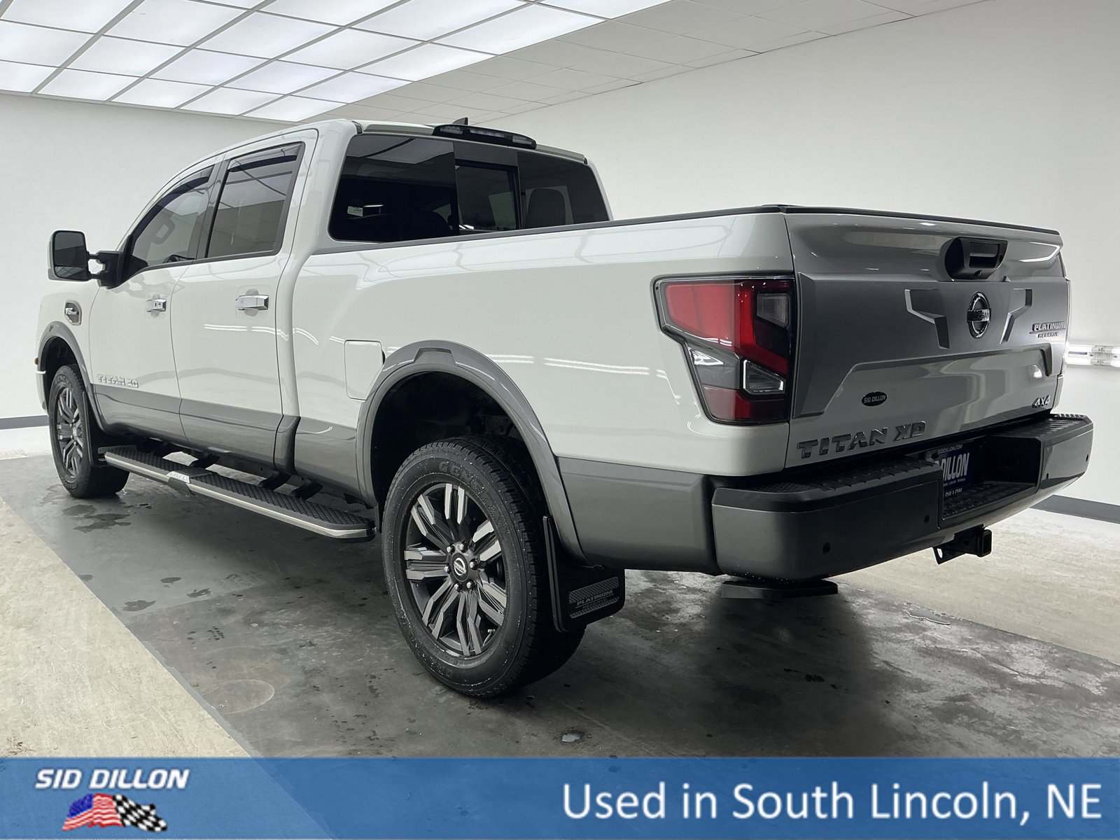 Used 2022 Nissan Titan Platinum Reserve w/ Moonroof Package image 6
