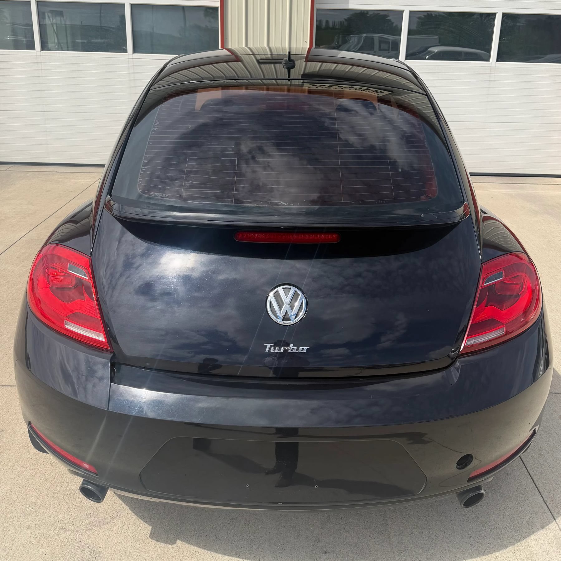 Used 2012 Volkswagen Beetle Launch Edition FWD image 13