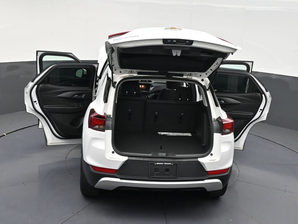 Used 2023 Chevrolet TrailBlazer LT w/ Convenience Package AWD/4WD image 32