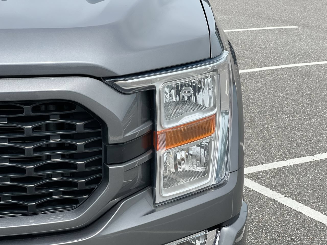Used 2022 Ford F150 XL w/ STX Appearance Package RWD image 9