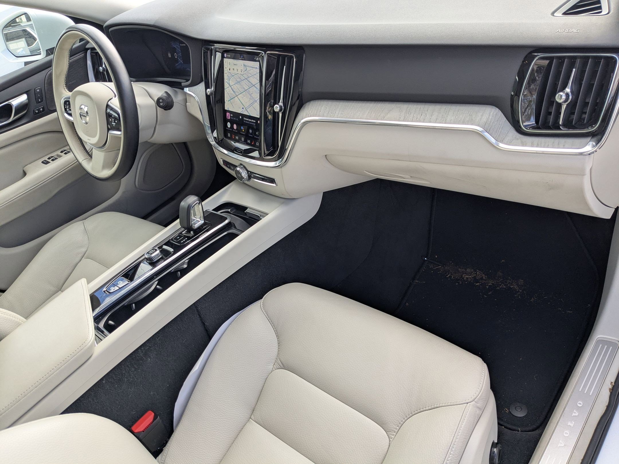 Used 2025 Volvo V60 B5 Cross Country Plus image 33