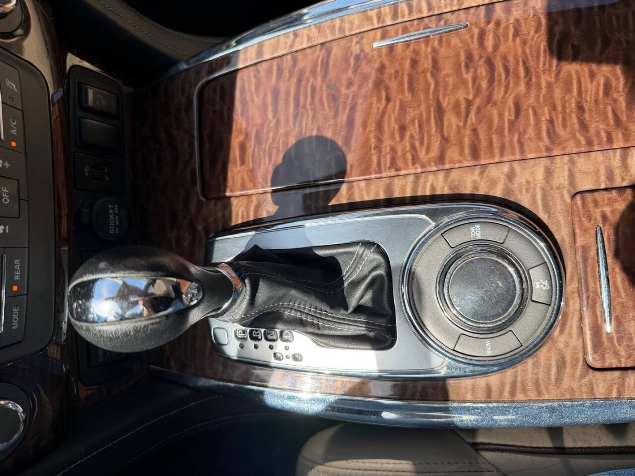 Used 2018 Nissan Armada SL w/ Premium Package RWD image 31