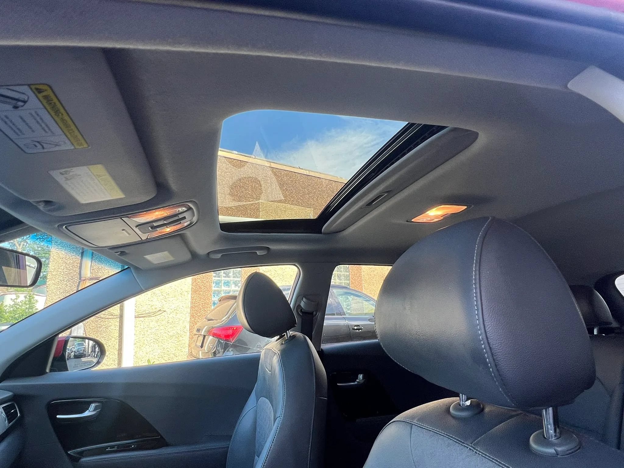 Used 2017 Kia Niro EX FWD image 27