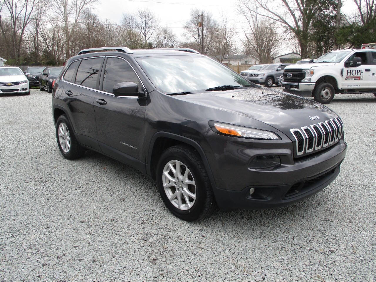 Used 2016 Jeep Cherokee Latitude w/ Cold Weather Group image 10