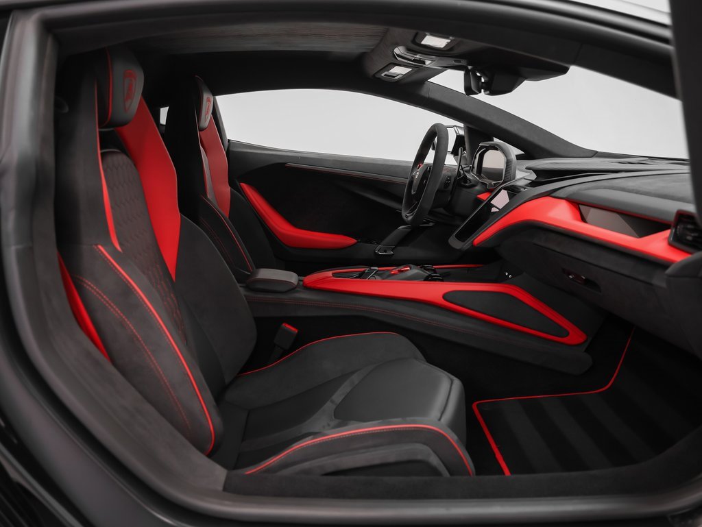 Used 2024 Lamborghini Revuelto image 22