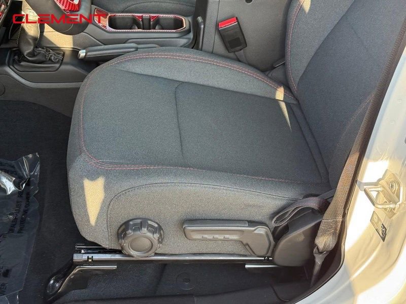 Used 2024 Jeep Gladiator Rubicon w/ Convenience Group image 14