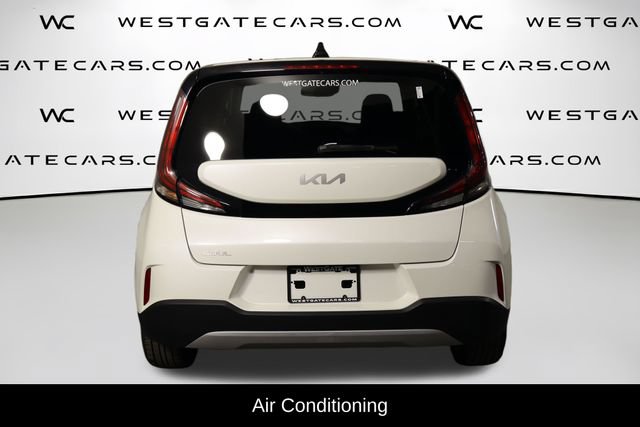Used 2023 Kia Soul LX FWD image 4