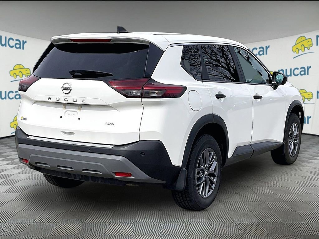 Used 2023 Nissan Rogue S image 6