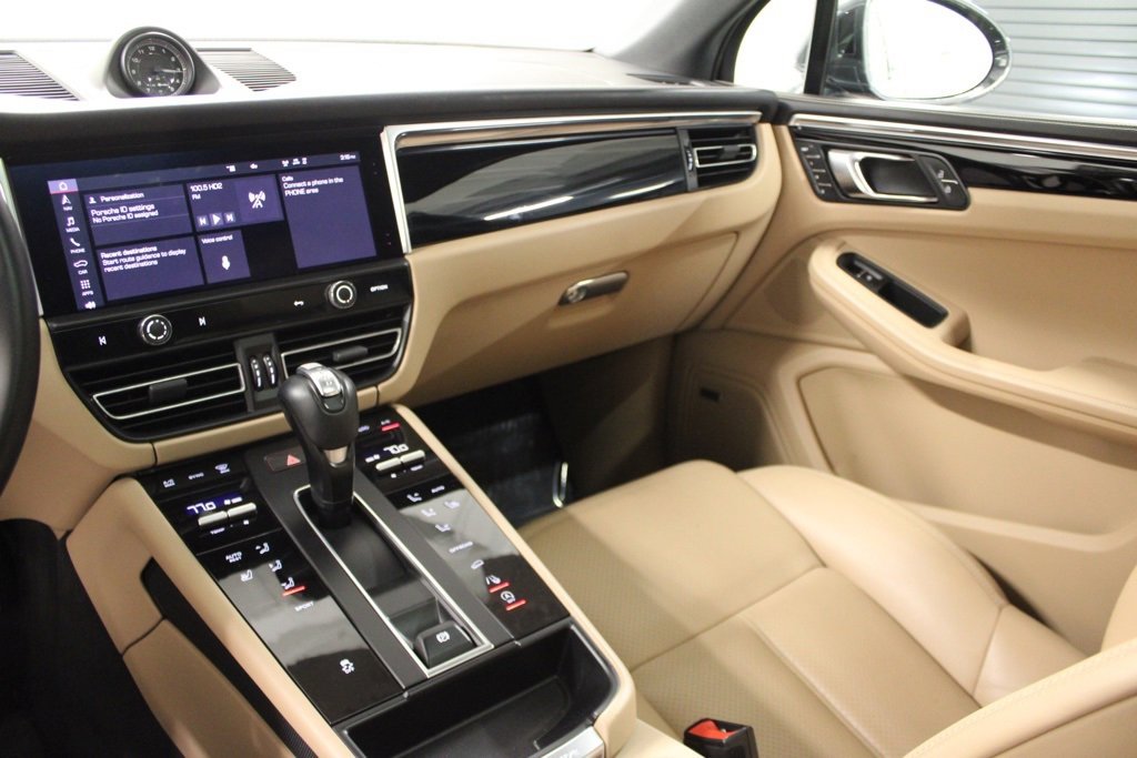Certified 2022 Porsche Macan image 21