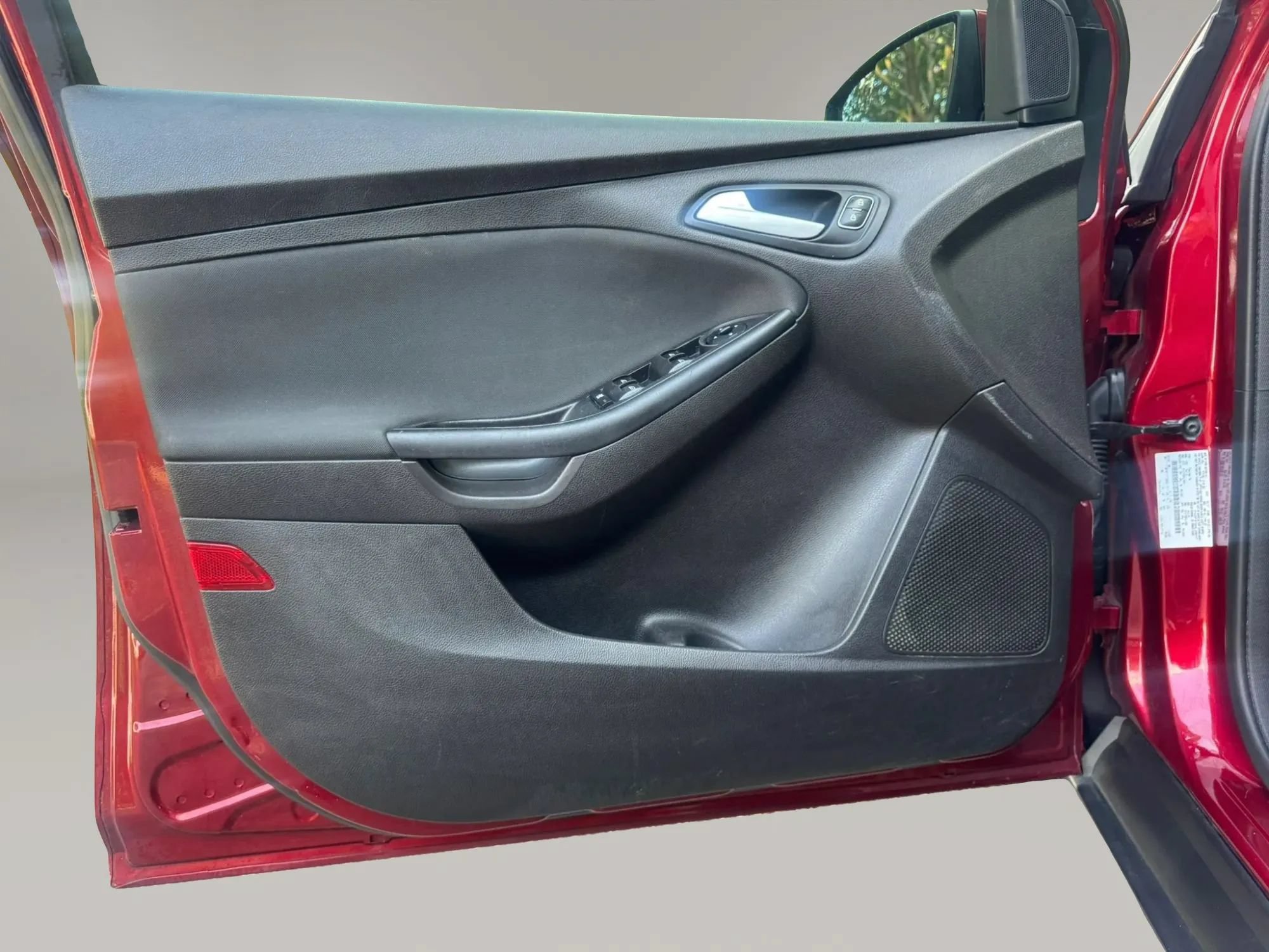 Used 2017 Ford Focus SE FWD image 13