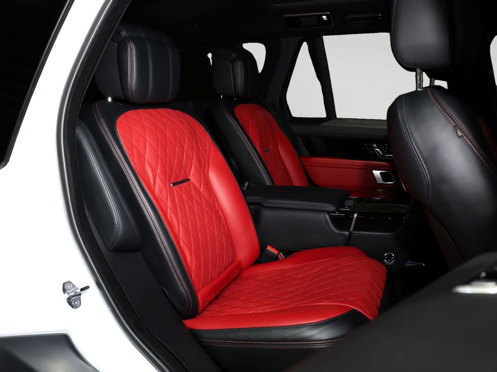 Used 2021 Land Rover Range Rover SV Autobiography Dynamic image 7