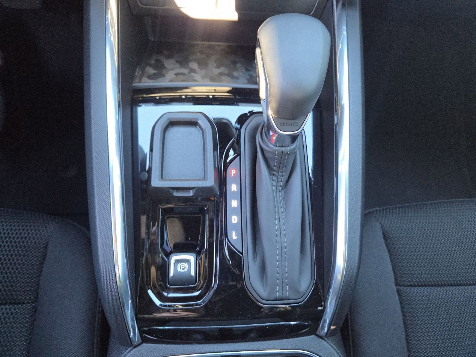 New 2026 GMC Canyon Elevation w/ Convenience Package RWD image 31