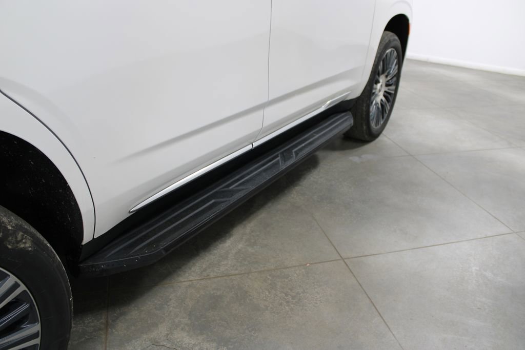 Used 2023 Cadillac Escalade Premium Luxury w/ LPO, Illumination Package image 13