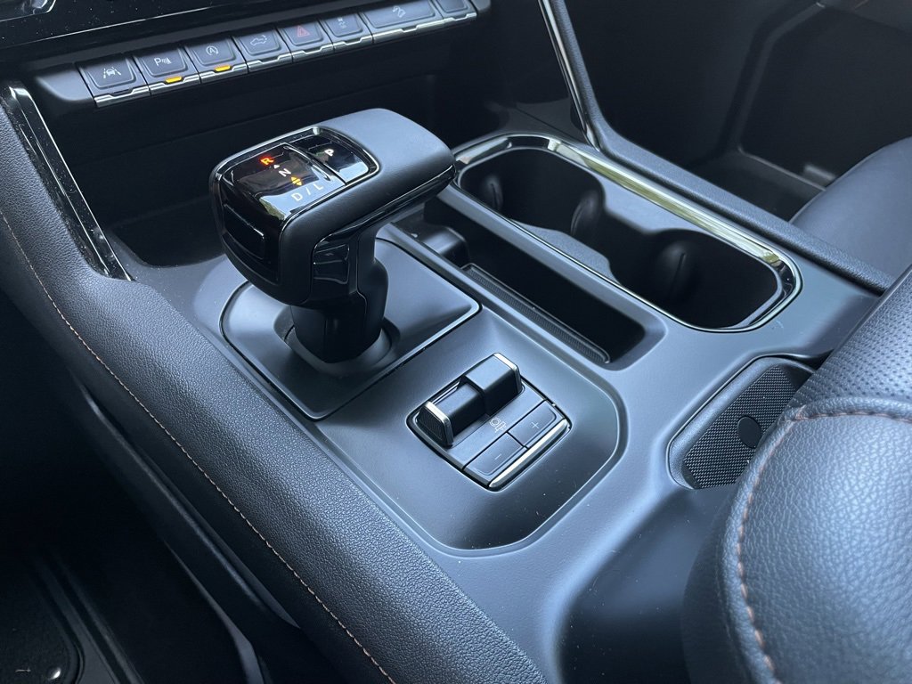 Used 2024 GMC Sierra 1500 AT4 w/ Technology Package image 21