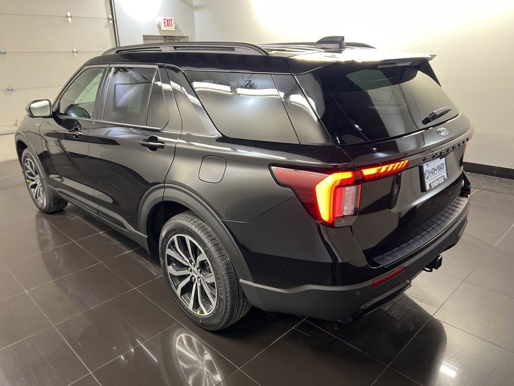 New 2026 Ford Explorer ST-Line image 4