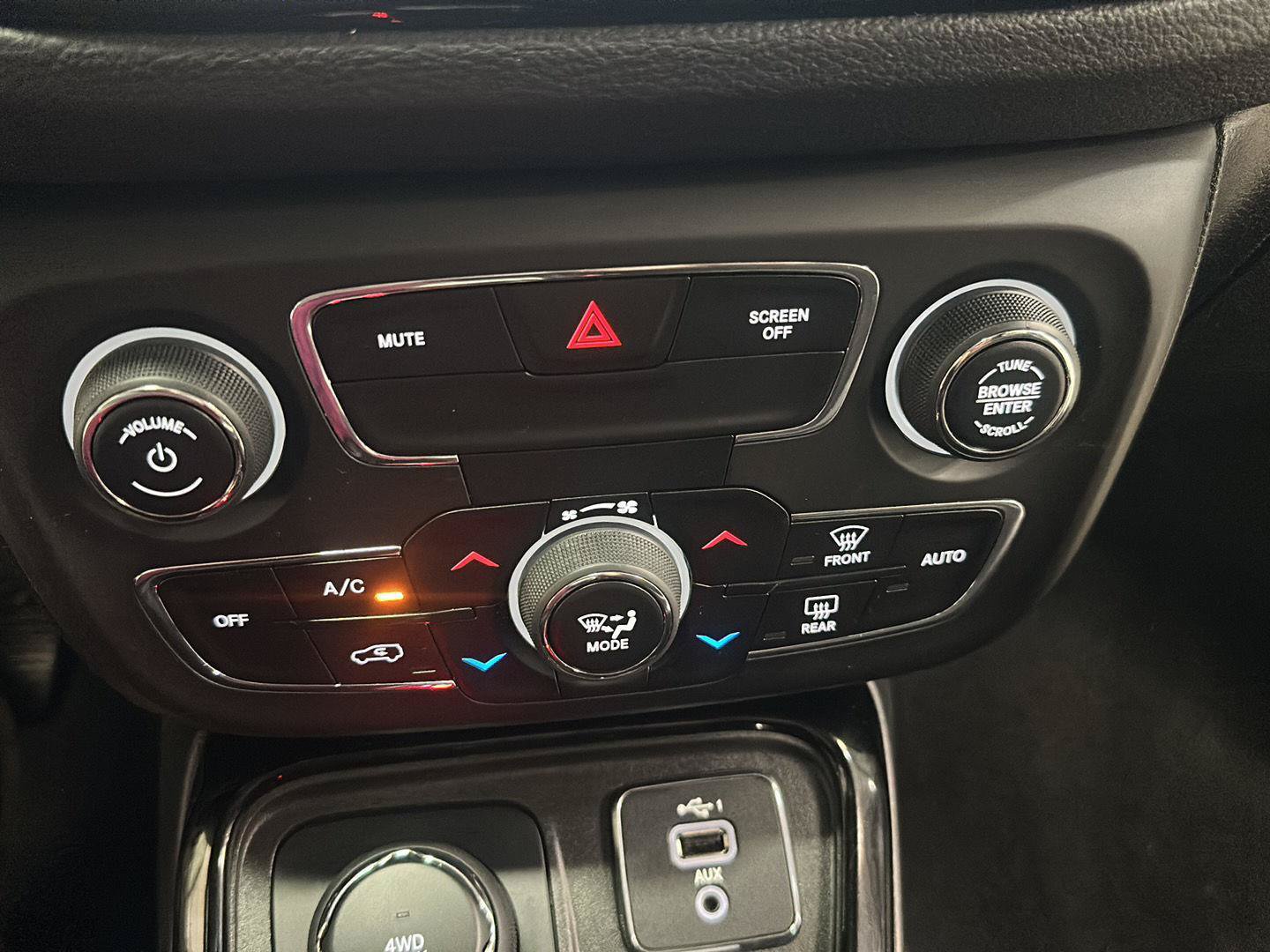 Certified 2019 Jeep Compass Latitude AWD/4WD image 24